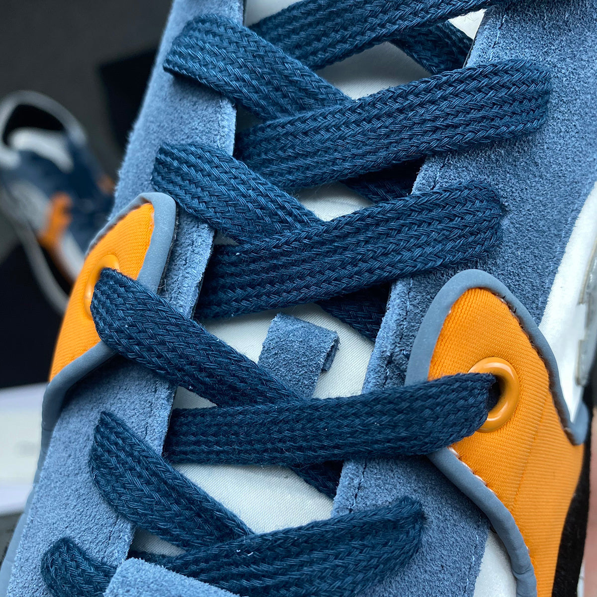 Chanel Wmns Sneaker 'White Navy'