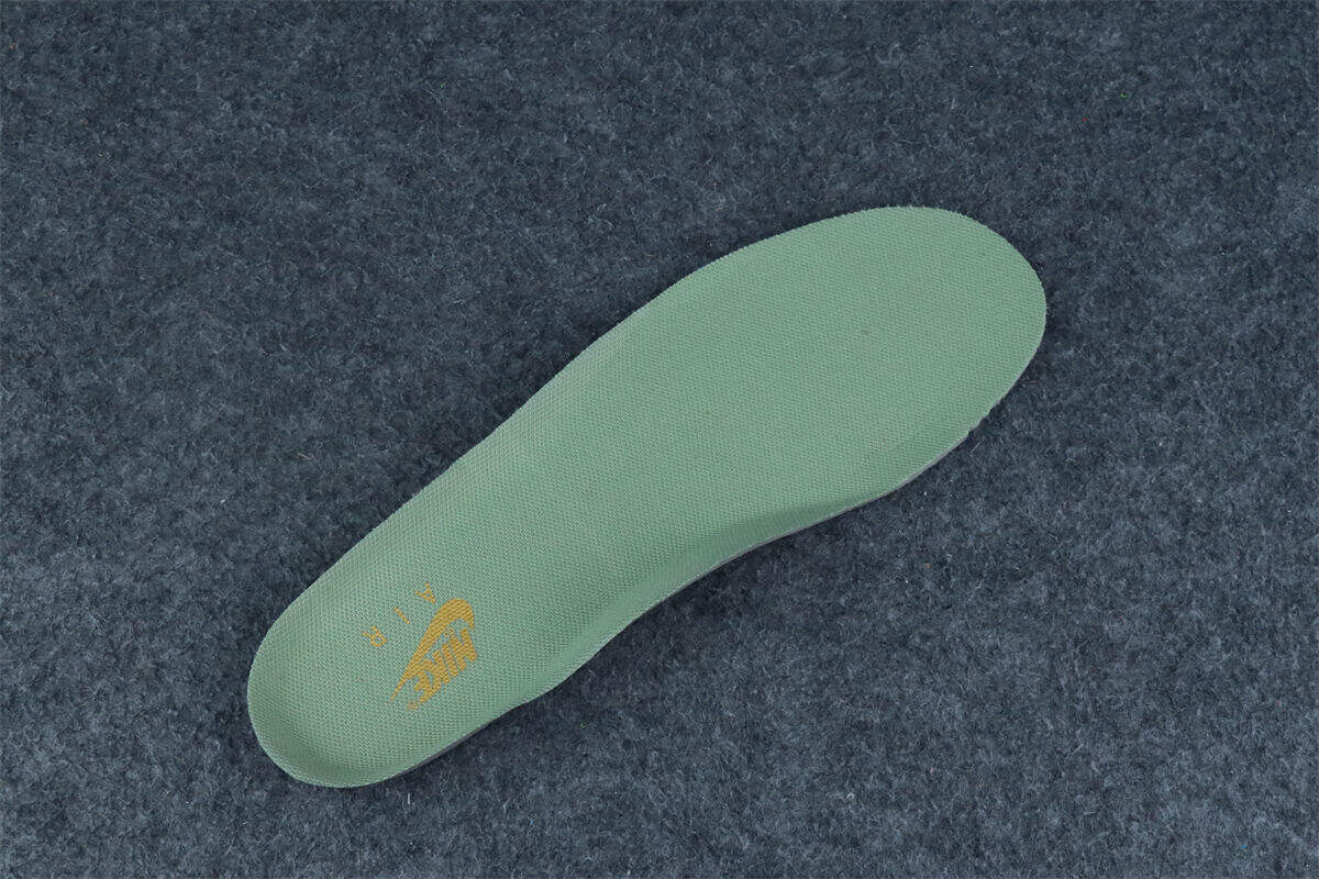 Air Force 1 '07 LV8 'Metallic Swoosh Pack - Oil Green'