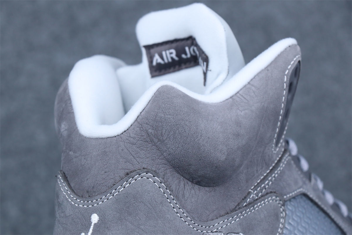(Early Look) Air Jordan 5 'Wolf Grey' 2026