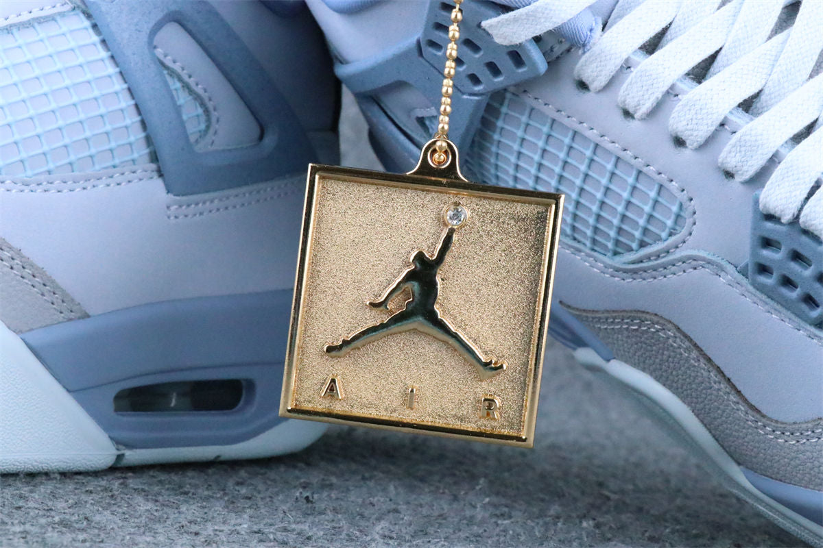Air Jordan 4 Retro UNC Tar Heels PE (2025)