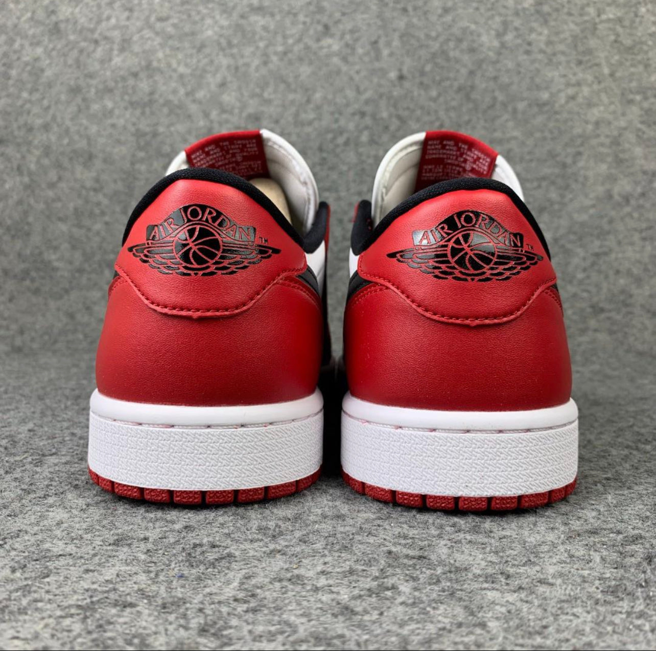 Air Jordan 1 Retro Low OG 'Chicago' 