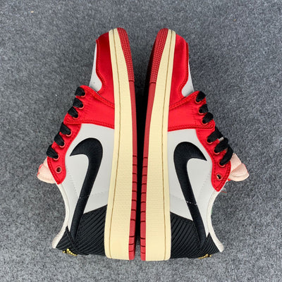 Trophy Room x Air Jordan 1 Retro Low OG SP 'Rookie Card - Away'