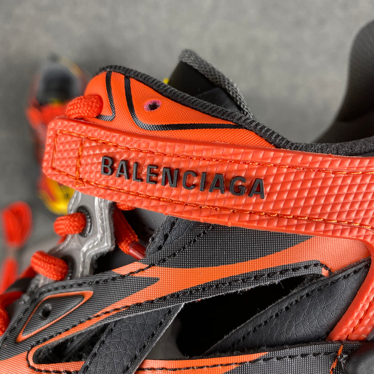 Track 2 Trainer 'Orange Black'