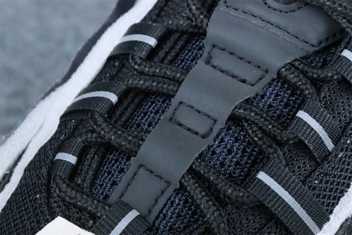 Comme des Garçons x Air Max 95 'Grey'