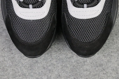 B22 'Black Reflective'
