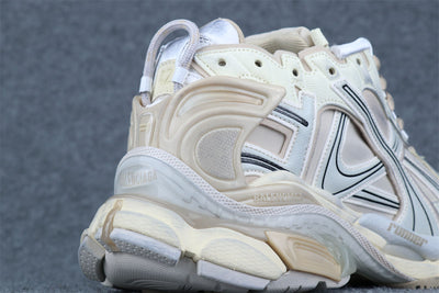 Wmns Runner 'Worn-Out - Beige'