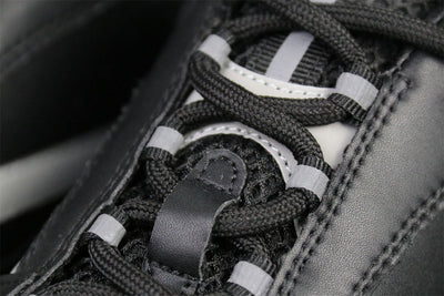 B22 'Black Reflective'