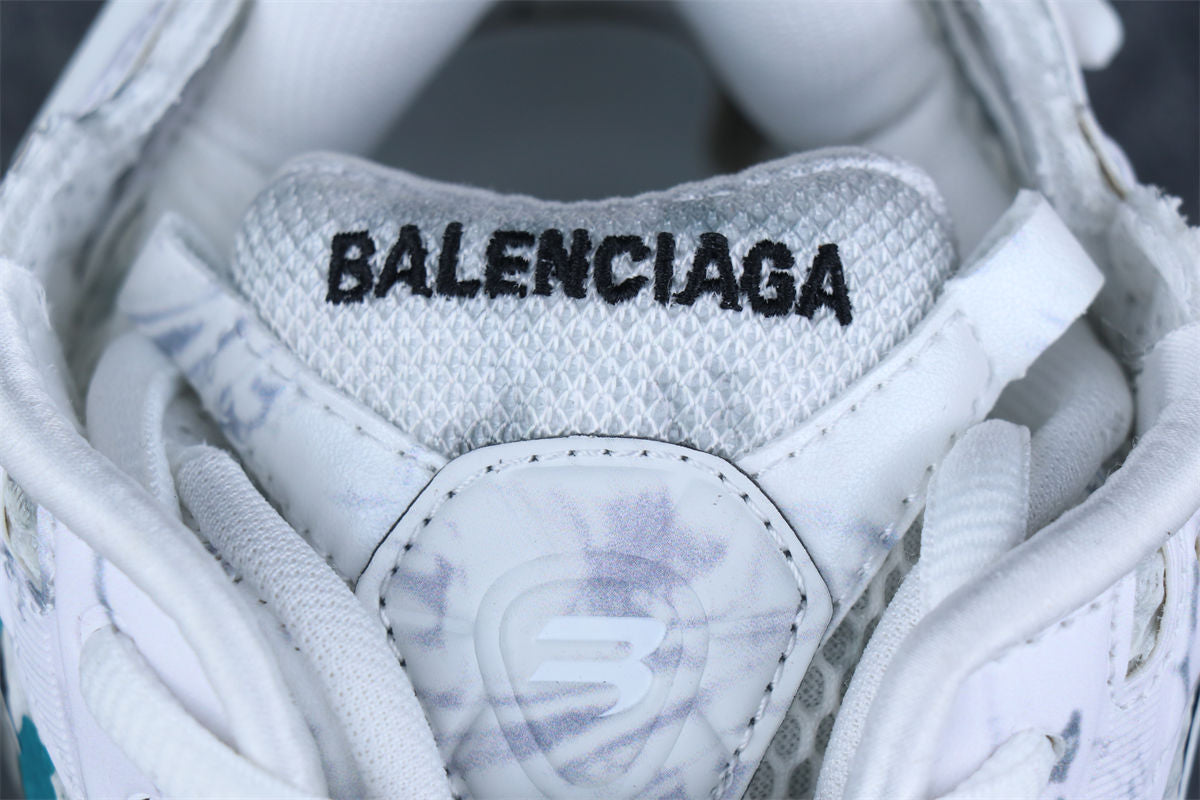 Wmns Runner Sneaker 'Graffiti - White Blue'