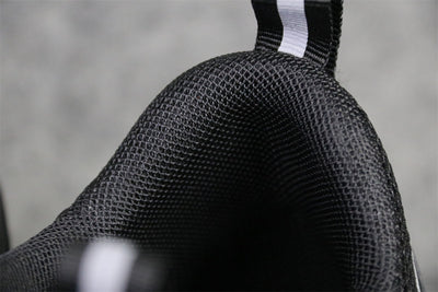 B22 'Black Reflective'