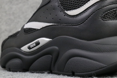 B22 'Black Reflective'