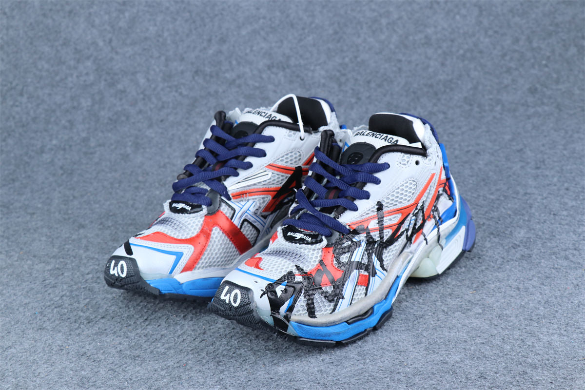 Runner Graffiti Sneaker 'Grey Red Blue'