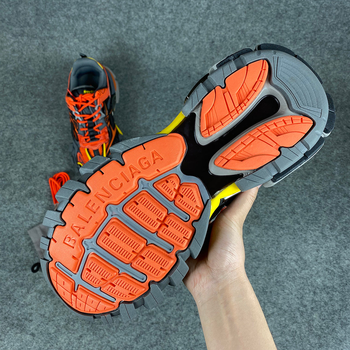 Track 2 Trainer 'Orange Black'