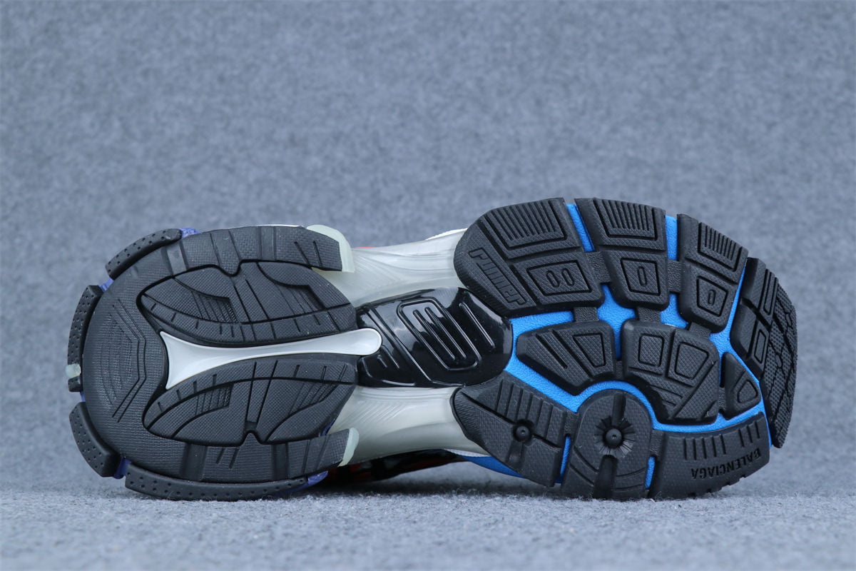 Runner Graffiti Sneaker 'Grey Red Blue'