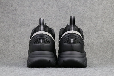 B22 'Black Reflective'