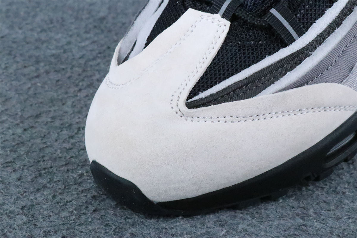 Comme des Garçons x Air Max 95 'Grey'