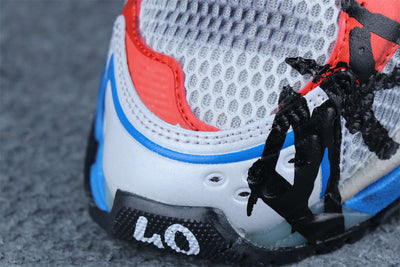 Runner Graffiti Sneaker 'Grey Red Blue'
