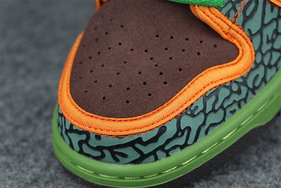 Dunk Low Premium SB QS 'De La Soul'