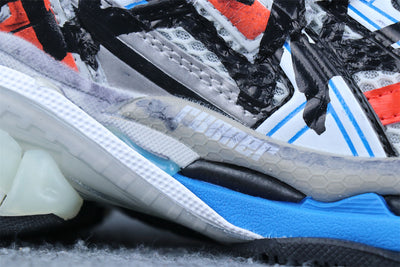 Runner Graffiti Sneaker 'Grey Red Blue'