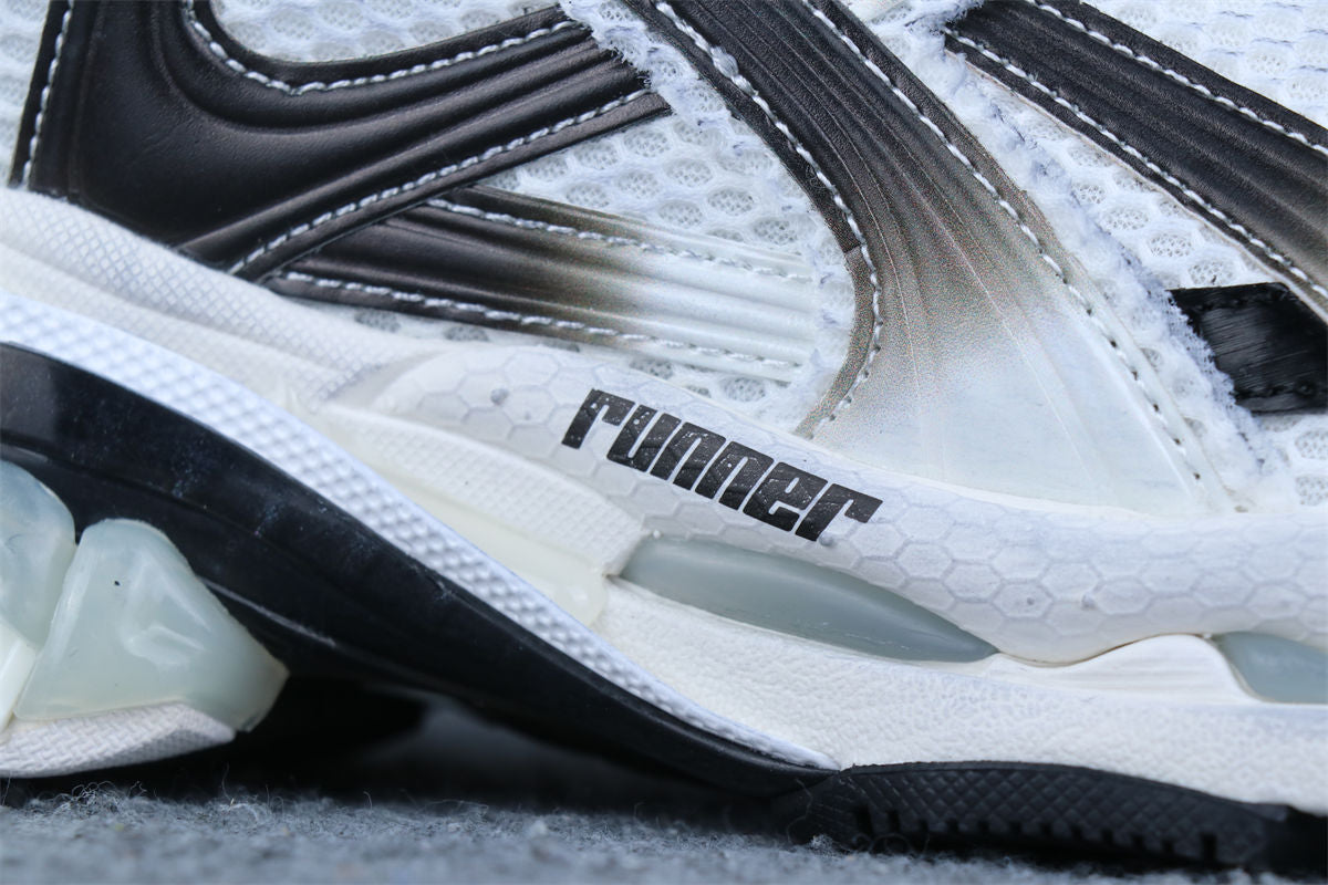 Runner Sneaker 'Worn-Out - Grey White Black'