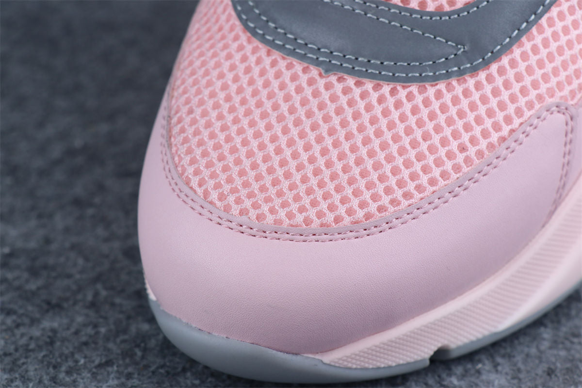 B22 'Pink Grey'