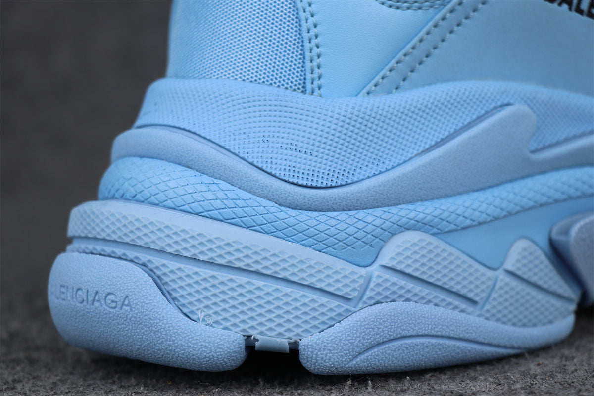 Wmns Triple S Sneaker 'Blue'