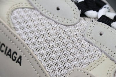 Triple S Sneaker 'Vanille'