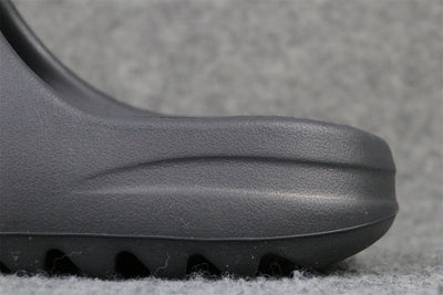 Yeezy Slides 'Onyx'