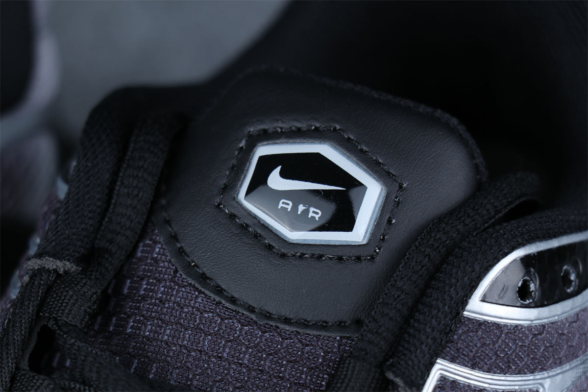 Air Max Plus 'Black Metallic Silver'