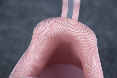B22 'Pink Grey'