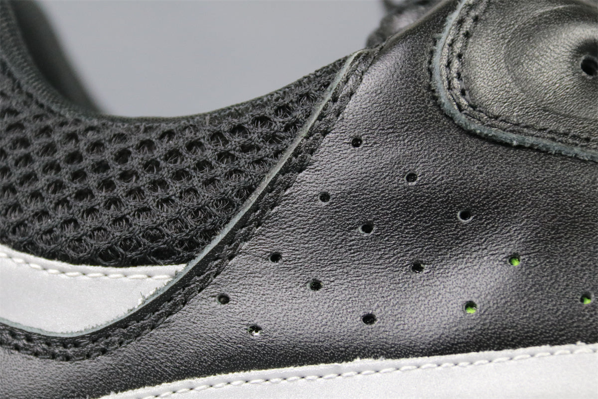 B22 'Black Volt'