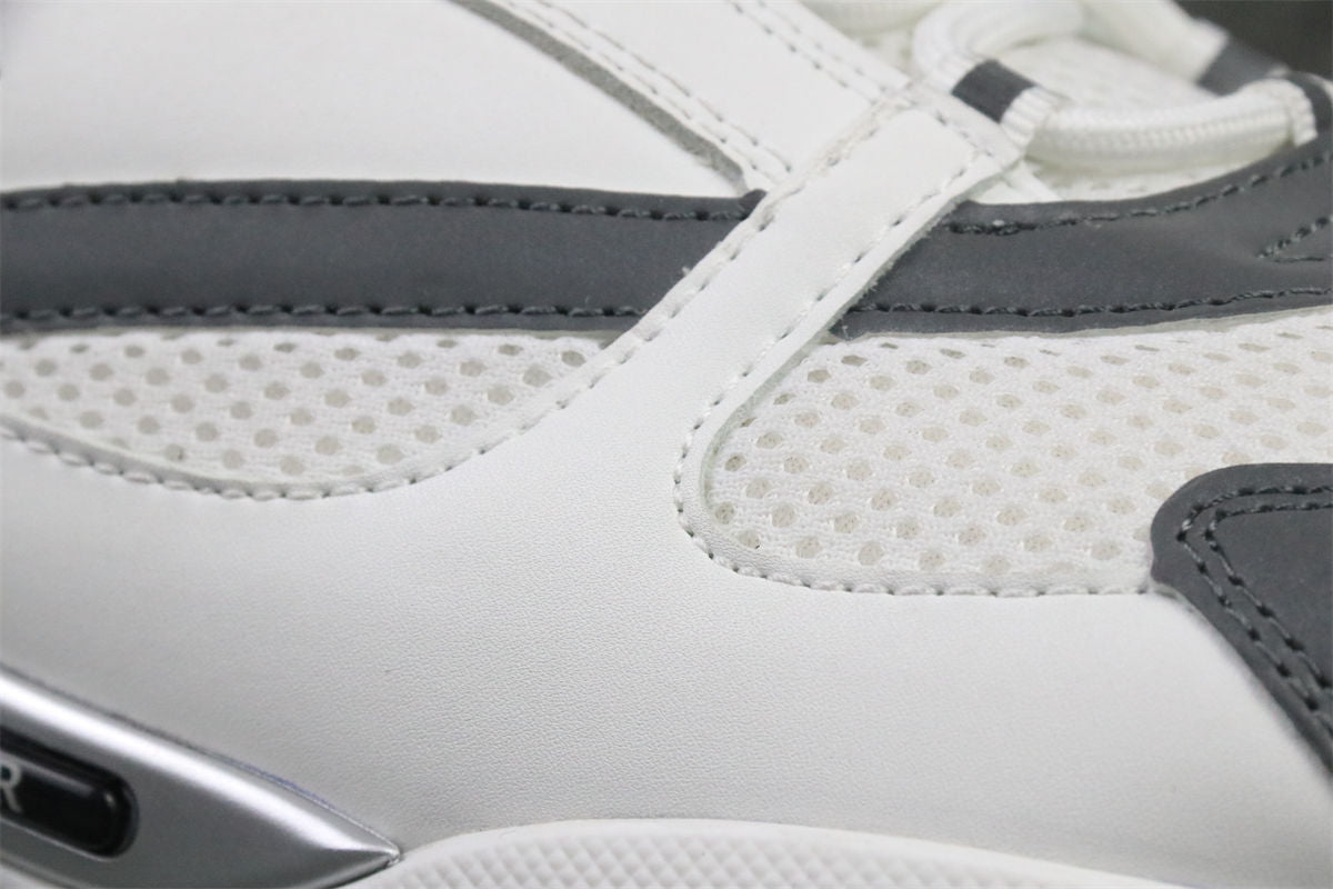 B22 'White Grey'