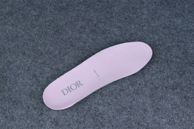 B22 'Pink Grey'