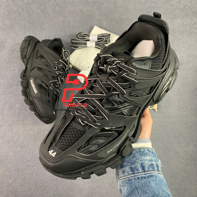 Wmns Track Trainer 'Triple Black'
