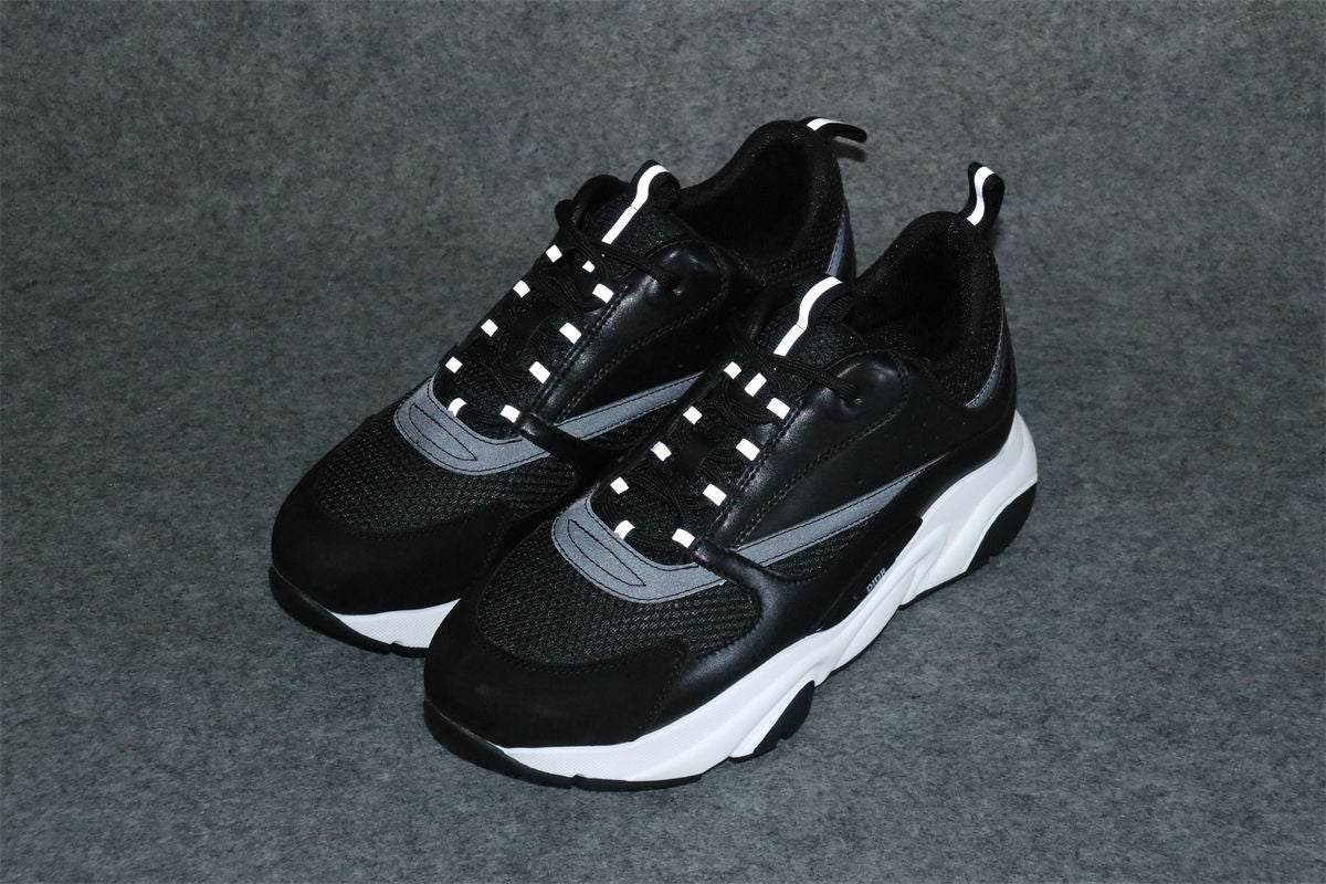 B22 'Black White'