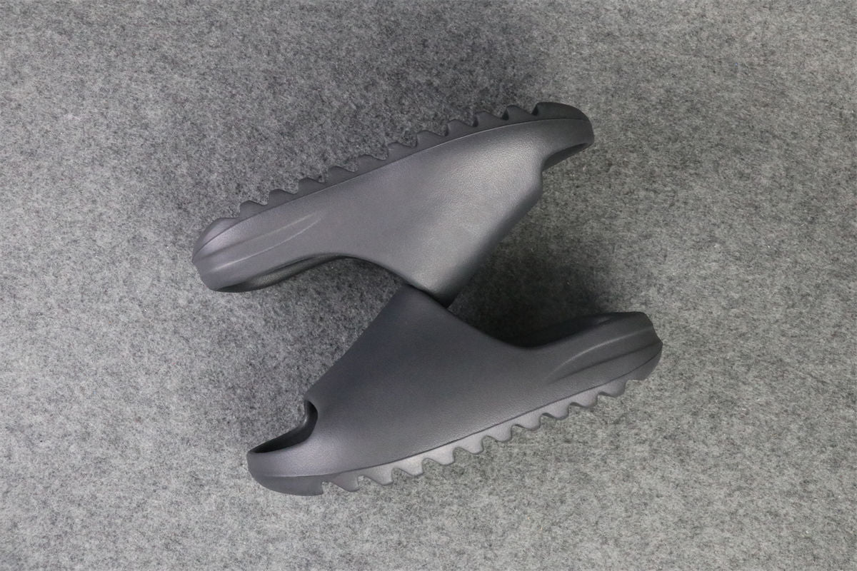 Yeezy Slides 'Onyx'