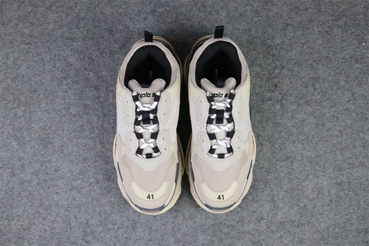 Triple S Sneaker 'Vanille'
