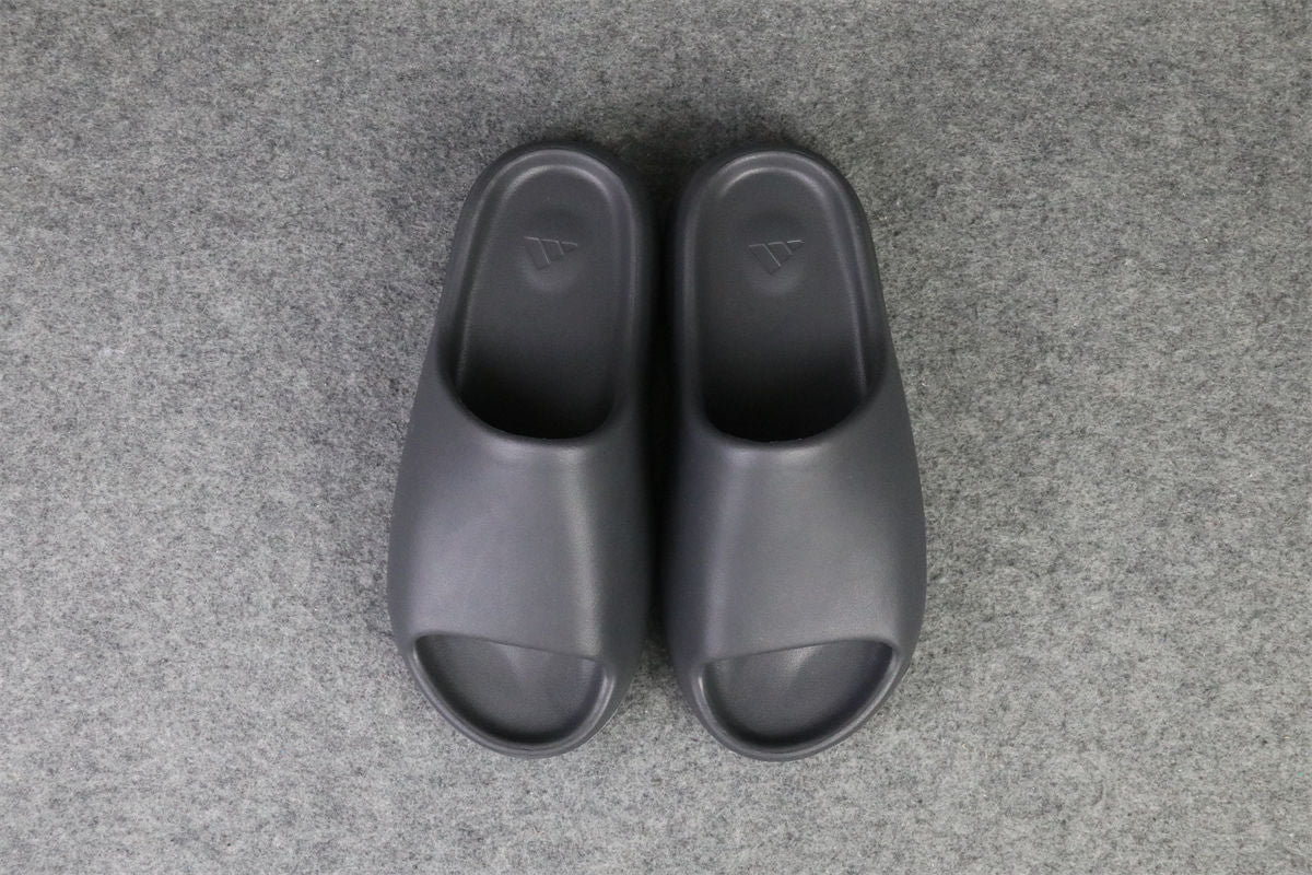 Yeezy Slides 'Onyx'
