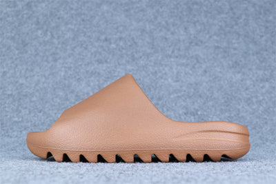 Yeezy Slides 'Flax'