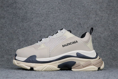 Triple S Sneaker 'Vanille'
