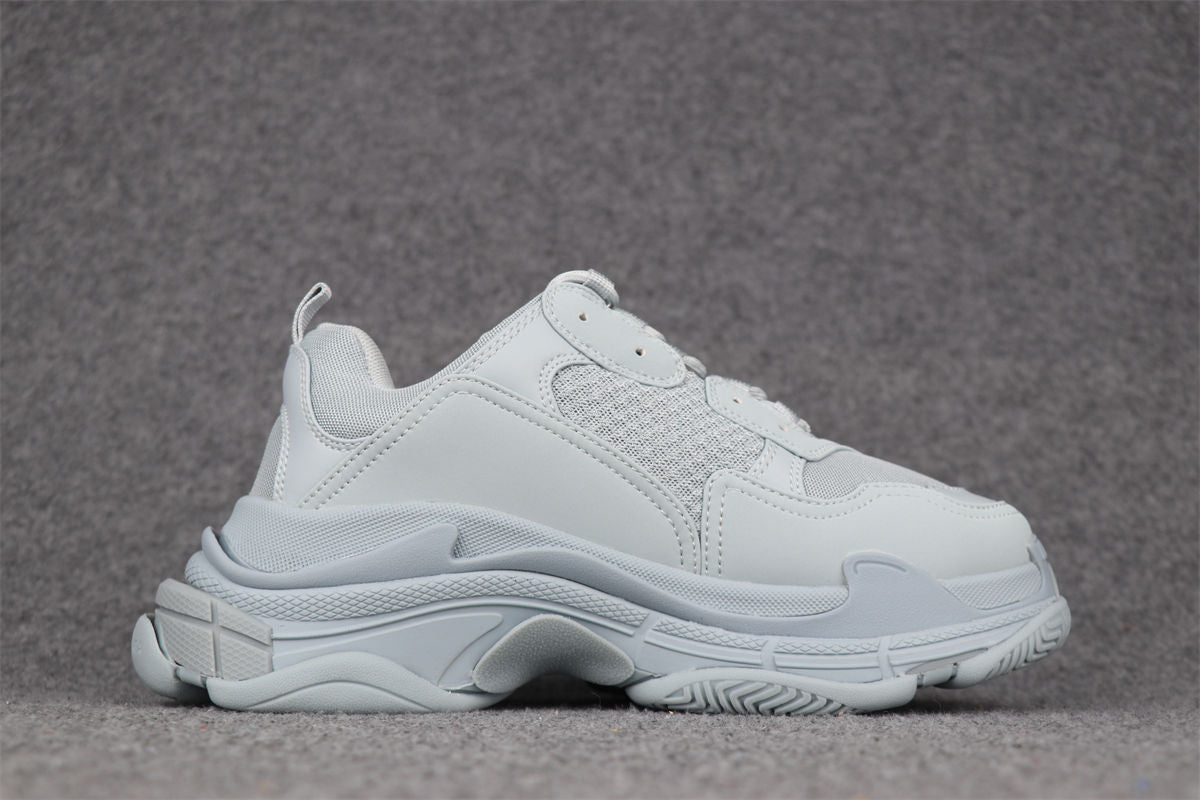 Wmns Triple S Sneaker 'Pale Blue'