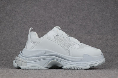 Wmns Triple S Sneaker 'Pale Blue'