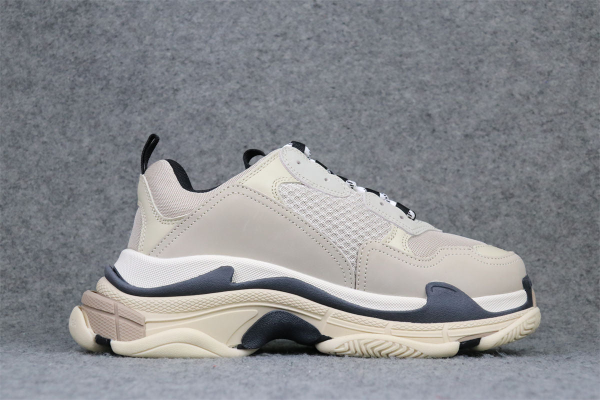 Triple S Sneaker 'Vanille'