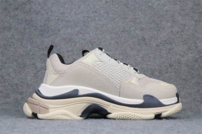 Triple S Sneaker 'Vanille'