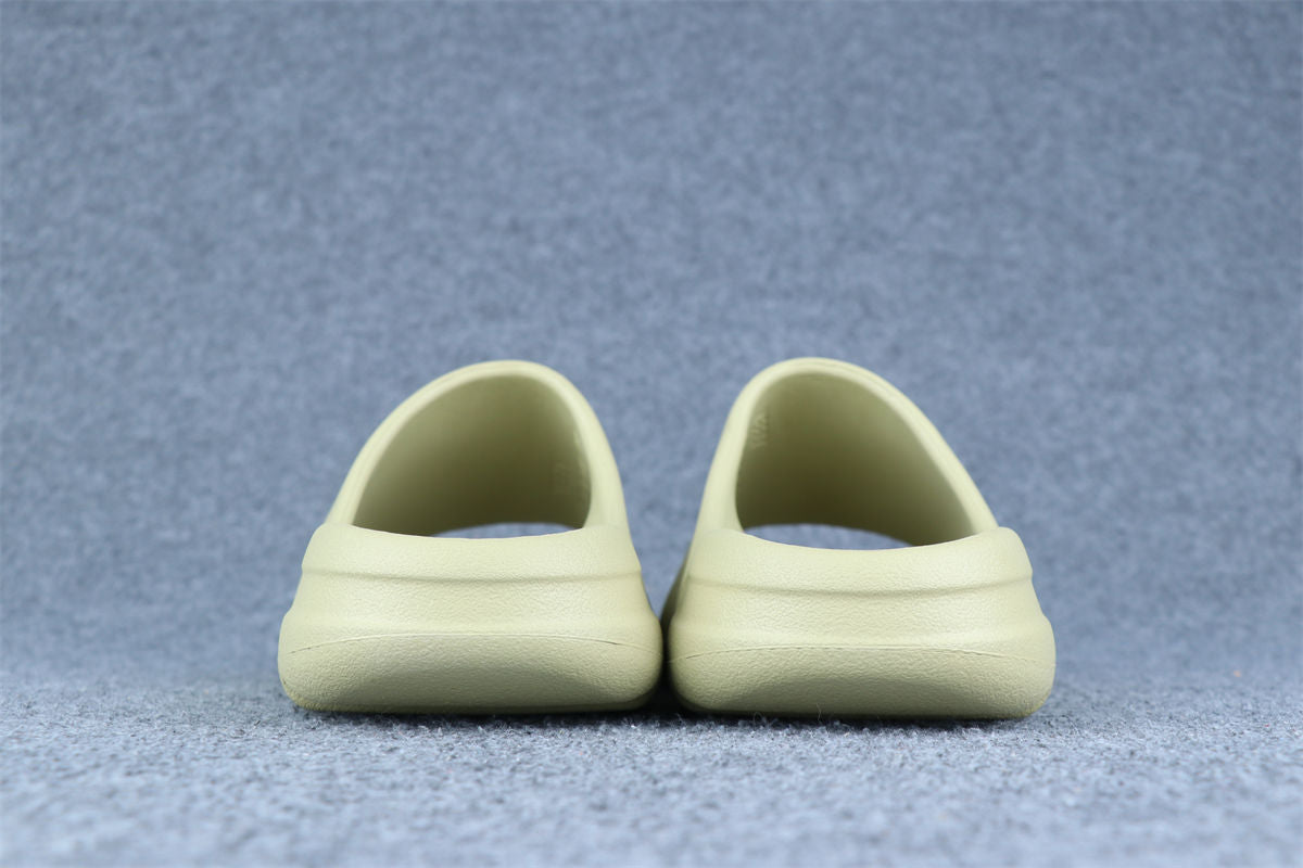 Yeezy Slides 'Resin'