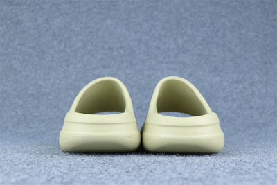 Yeezy Slides 'Resin'