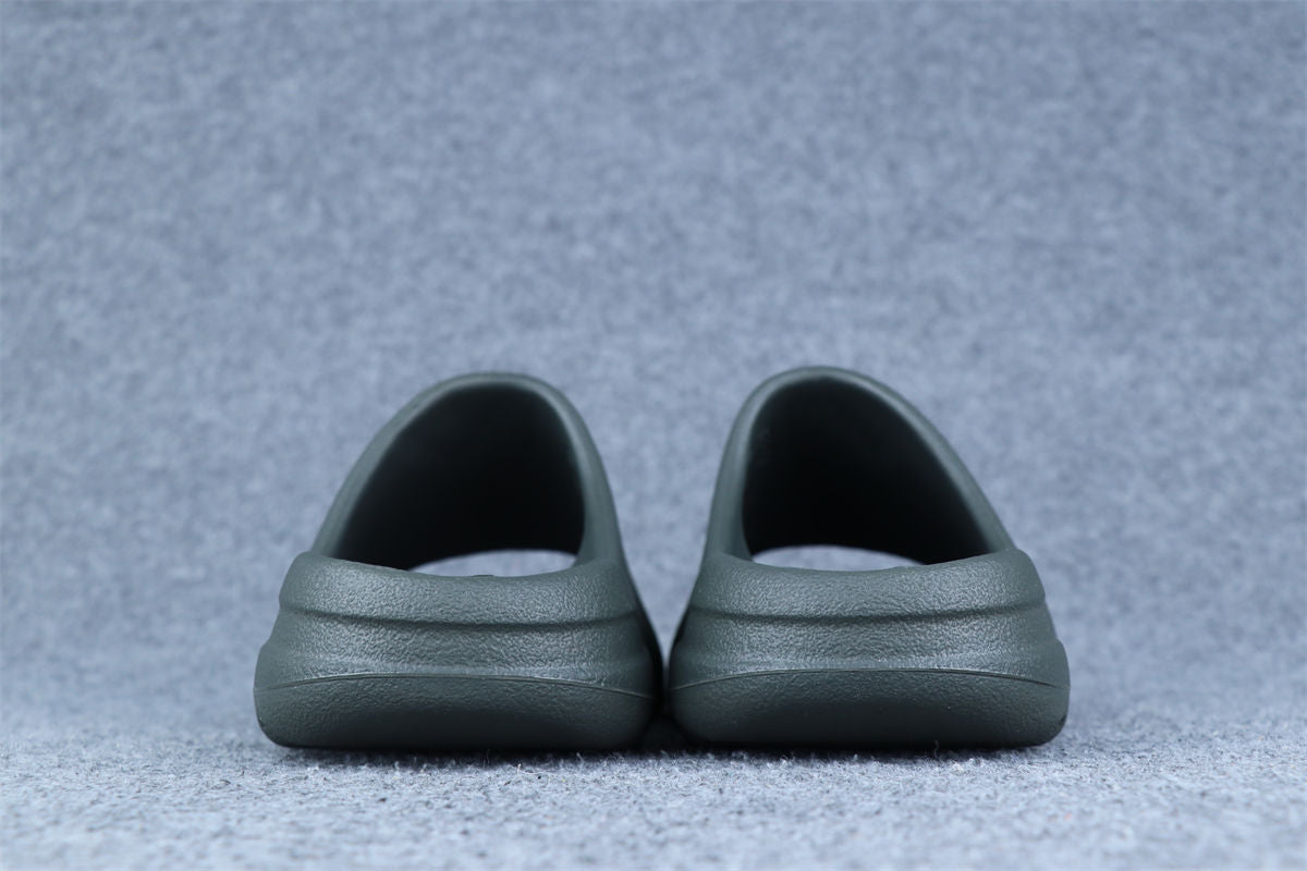 Yeezy Slides 'Granite'