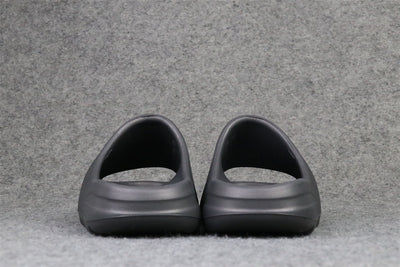 Yeezy Slides 'Onyx'