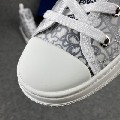 B23 High 'Shawn Embroidery'