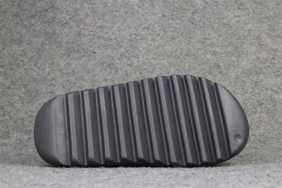 Yeezy Slides 'Onyx'