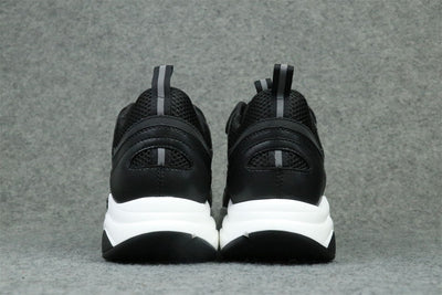 B22 'Black White'